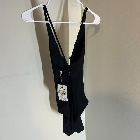 NEW with Tags Becca Modern Edge One Piece in Black Size Large - Picture 6 of 8